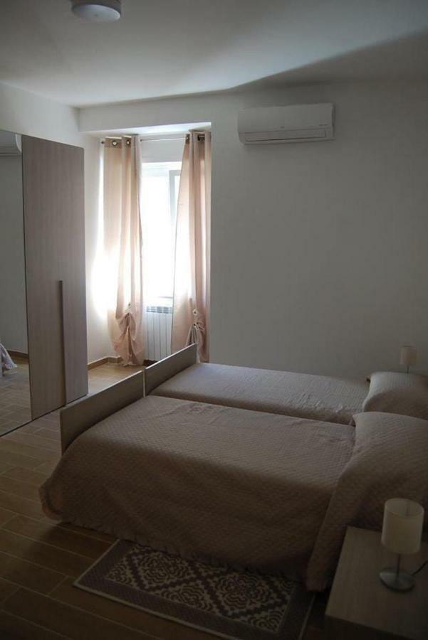 Apartamento La Casa Di Nina Minturno Exterior foto